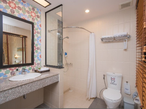 DEEVANA PATONG RESORT AND SPA