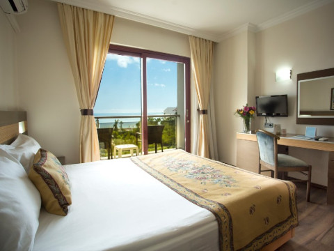 PERRE LA MER HOTEL