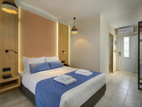 Mare Boutique for Families (K)