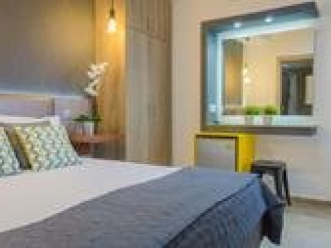 Ester Luxury Rooms (Chryssi Akti)