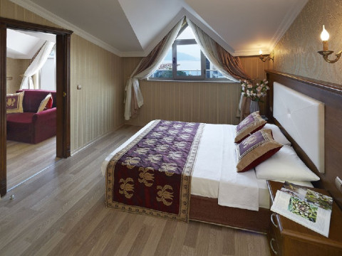 EMRE HOTEL AND BEACH