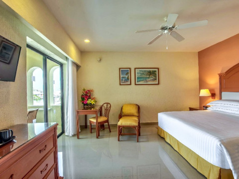 Occidental Tucancun