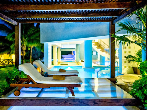 Bluebay Grand Esmeralda