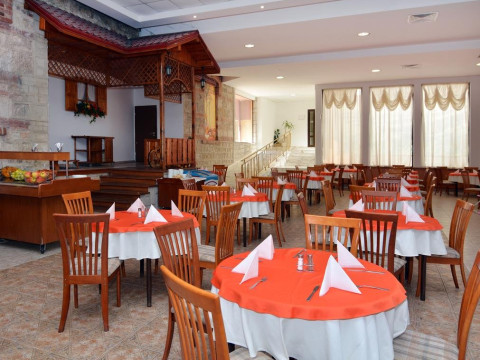 ESTREYA PALACE AND RESIDENCE 