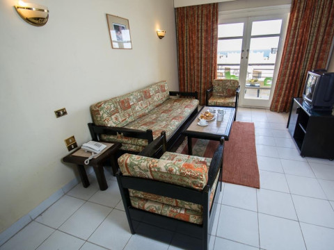 SUNNY DAYS RESORT SPA AND AQUA PARK