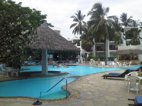 Bamburi Beach Resort (R)