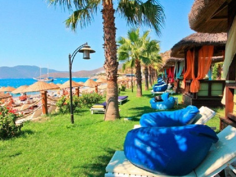 Latanya Park Resort