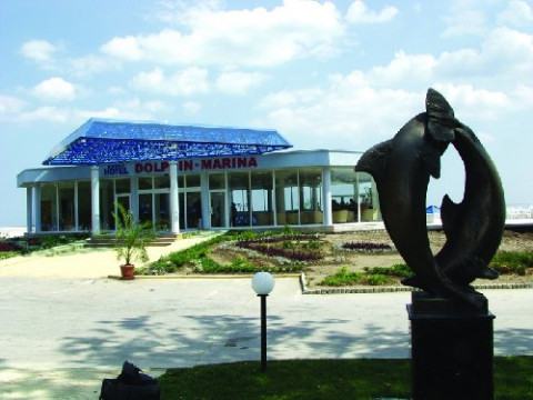 DOLPHIN MARINA