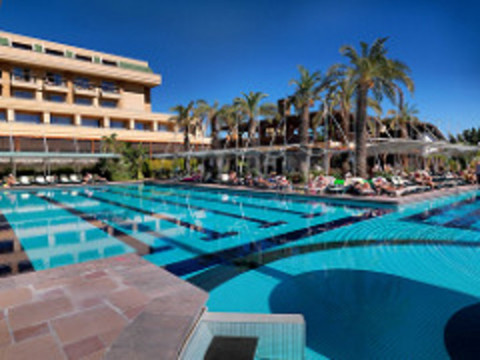 CRYSTAL DE LUXE RESORT