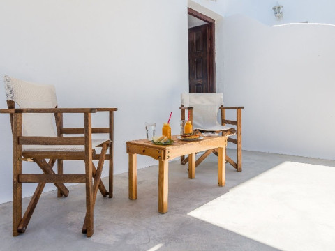 Takiss Rooms - Pollonia (Milos)