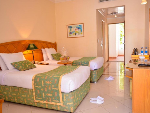 Dive Inn Resort