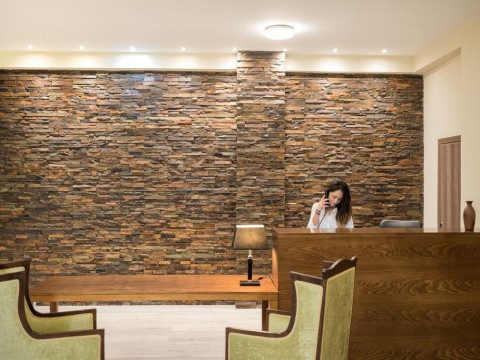 Elegance Luxury Suites (Tragaki)