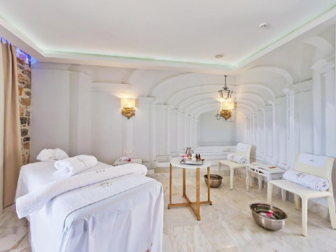 Royal Marmin Bay Boutique and Art Hotel(Adults Only over 16)