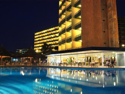 Vibra Beverly Playa