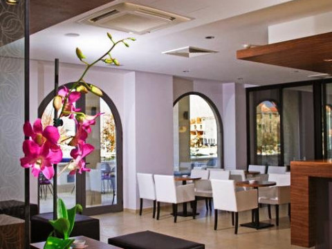 Hotel Lipa (Postira)