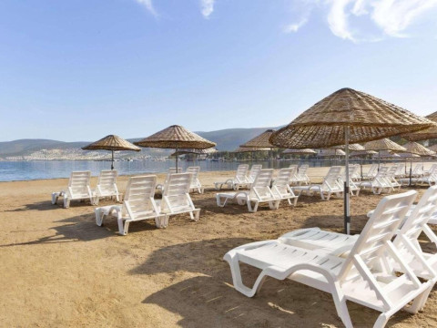 Ramada Resort Akbuk