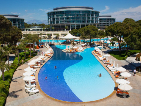 CALISTA LUXURY RESORT