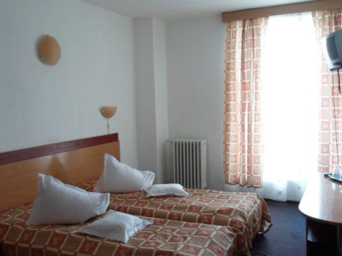 HOTEL INTUS