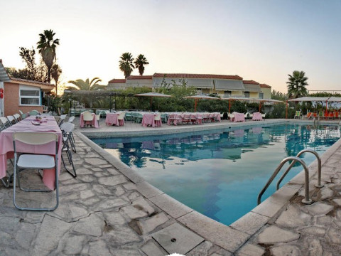 HOTEL MALEMI (SKALA KALLONI) - vechi
