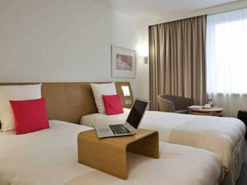 NOVOTEL EST