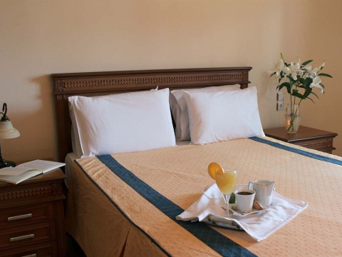 Famissi Hotel