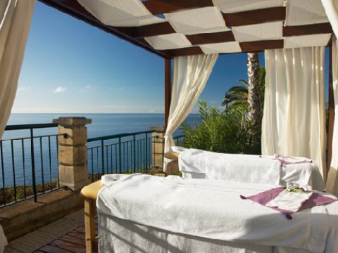 CLIFF BAY