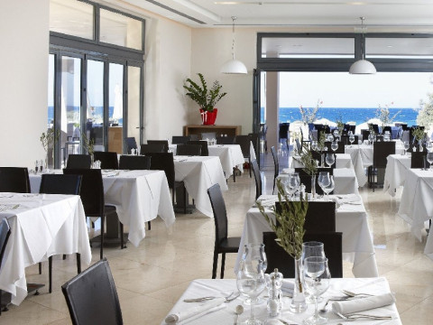 Eleon Grand Resort and Spa (Tragaki)