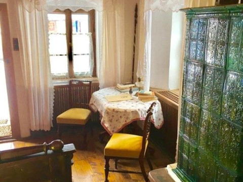 Casele de Oaspeti ale Contelui Kalnoky din Miclosoara