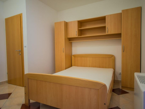 Apartments Nina (Promajna)