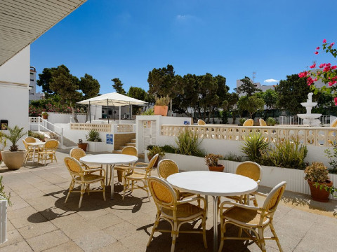 APARTAMENTOS SAN ANTONIO BEACH