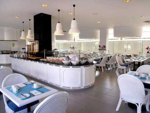 Palm Beach Hotel & Bungalows