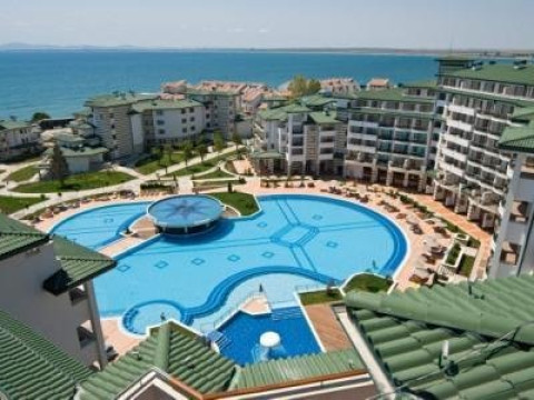 EMERALD BEACH RESORT AND SPA