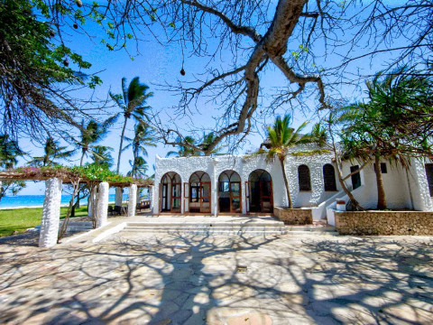 Jacaranda Indian Ocean Beach Resort