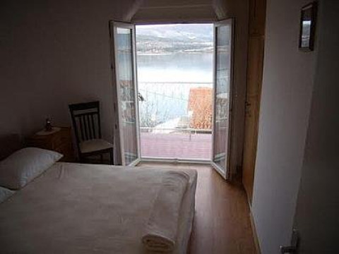 MARE LAURA private house (Trogir)