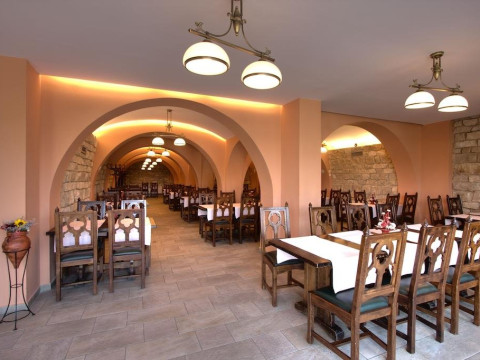 Hotel Castel Dracula (Piatra Fantanele)