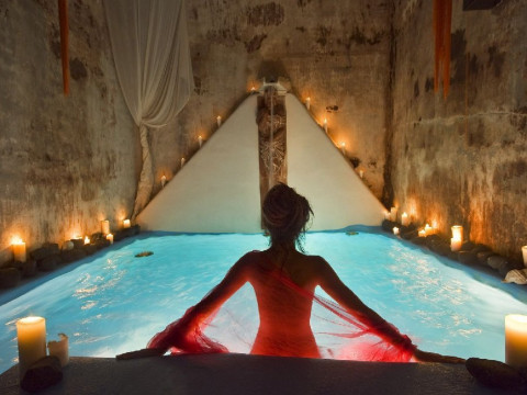 Suites of the Gods Cave Spa Hotel (Megalochori - Santorini)