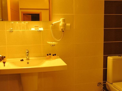 LETOON HOTEL