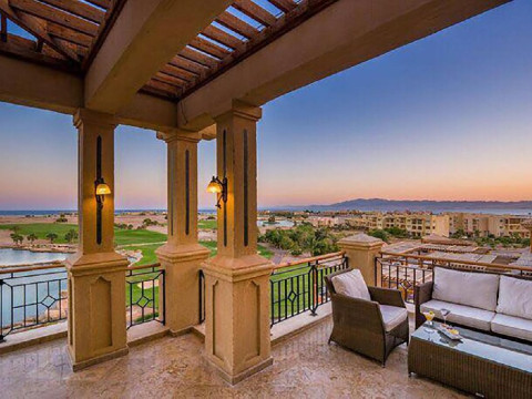 THE CASCADES GOLF RESORT SPA