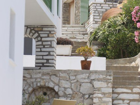 Adonis Hotel Apartments