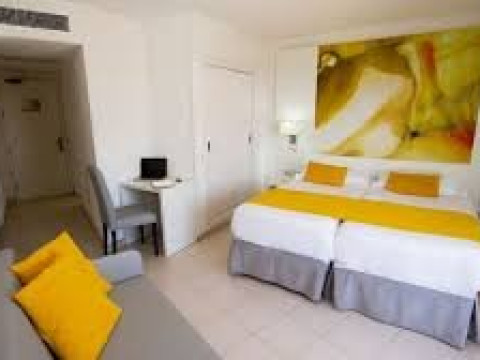 Servatur Waikiki 4*