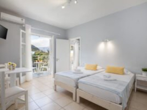 Bella Vista Hotel and Studios