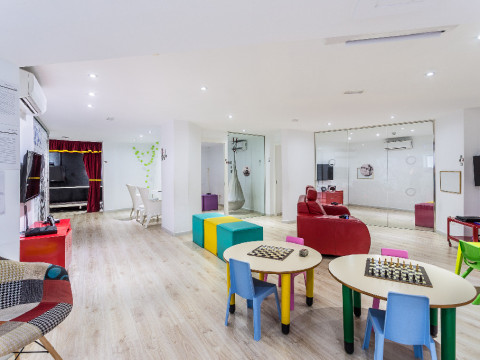 FERGUS STYLE CALA BLANCA SUITES