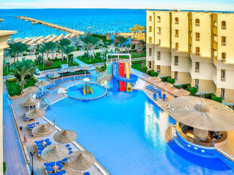 AMC ROYAL HOTEL (Recomandat 4*)