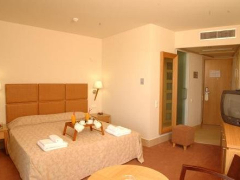 Minos Hotel (K)