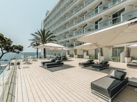 THE IBIZA TWIINS