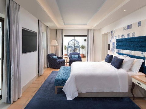 Pine Cliffs Hotel, a Luxury Collection Resort