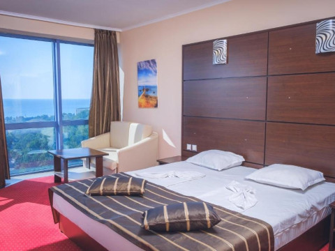 ROYAL GOLDEN SANDS