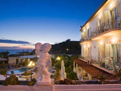 Hotel Riva Del Sole