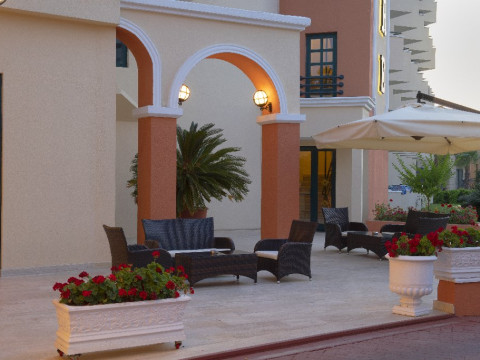 MIRAMARE QUEEN HOTEL
