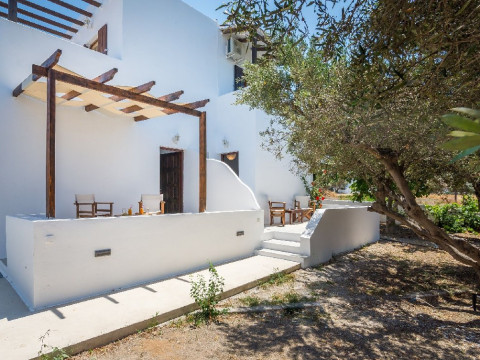 Takiss Rooms - Pollonia (Milos)